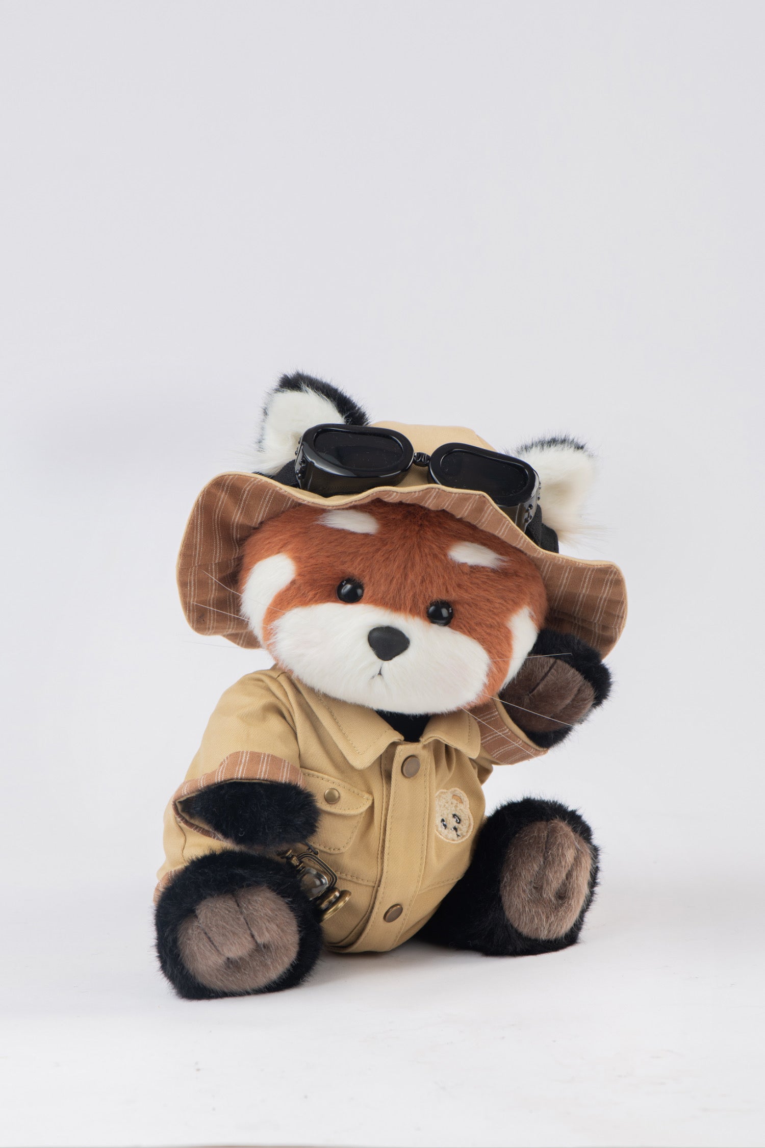Red Panda with Explorer Suit (30cm) – TeddyTales