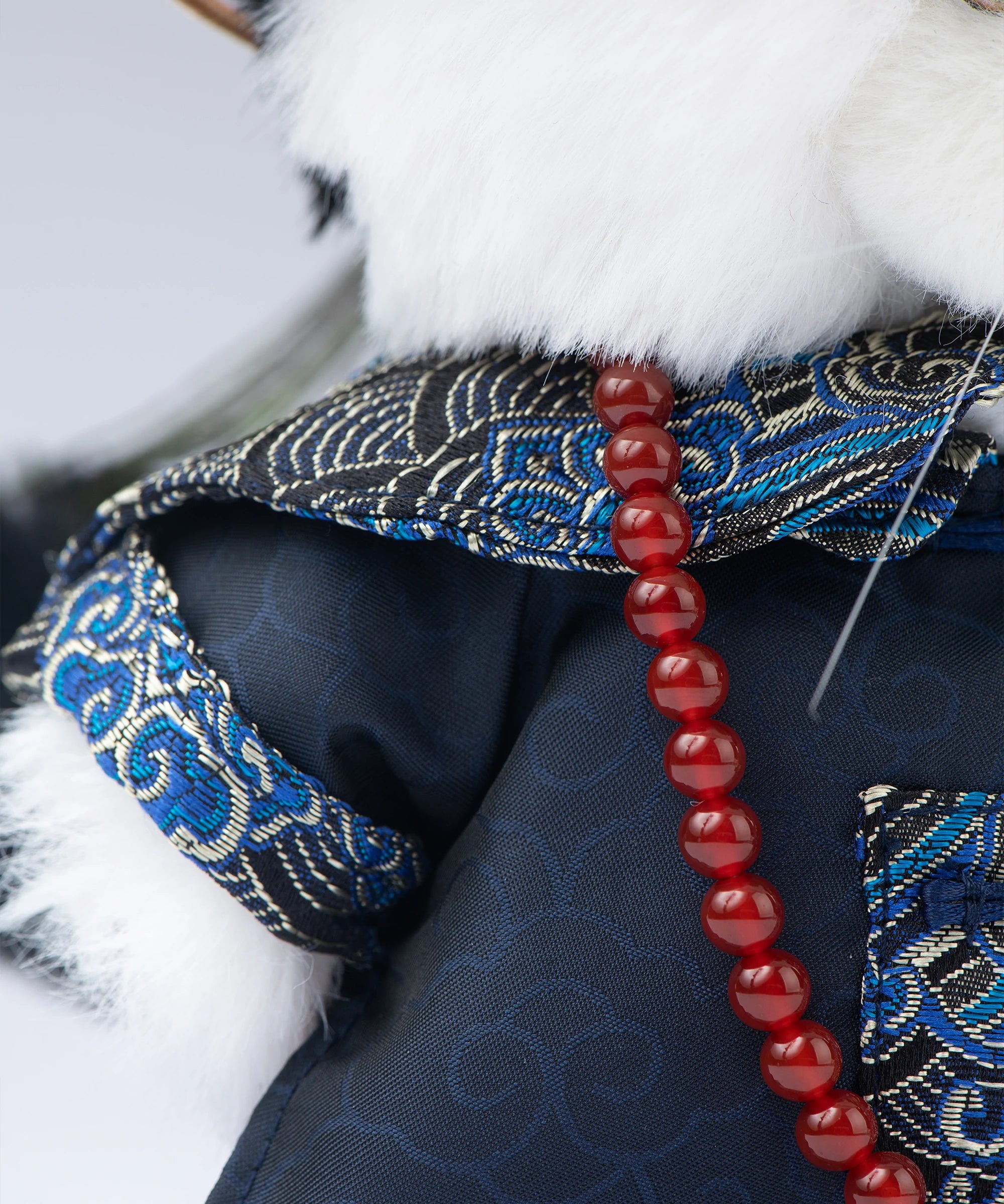 Lina Meow-Obio with Embroidered Robe & Peacock Plume-S(20cm)