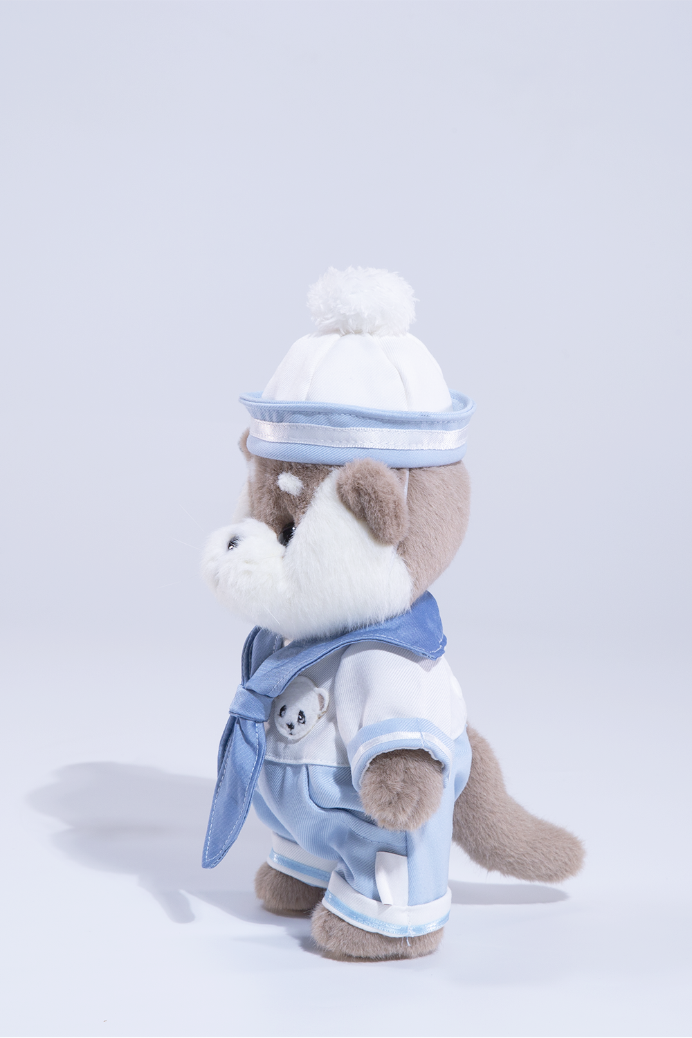 Lina Otter Oskar with Outfit(20cm)