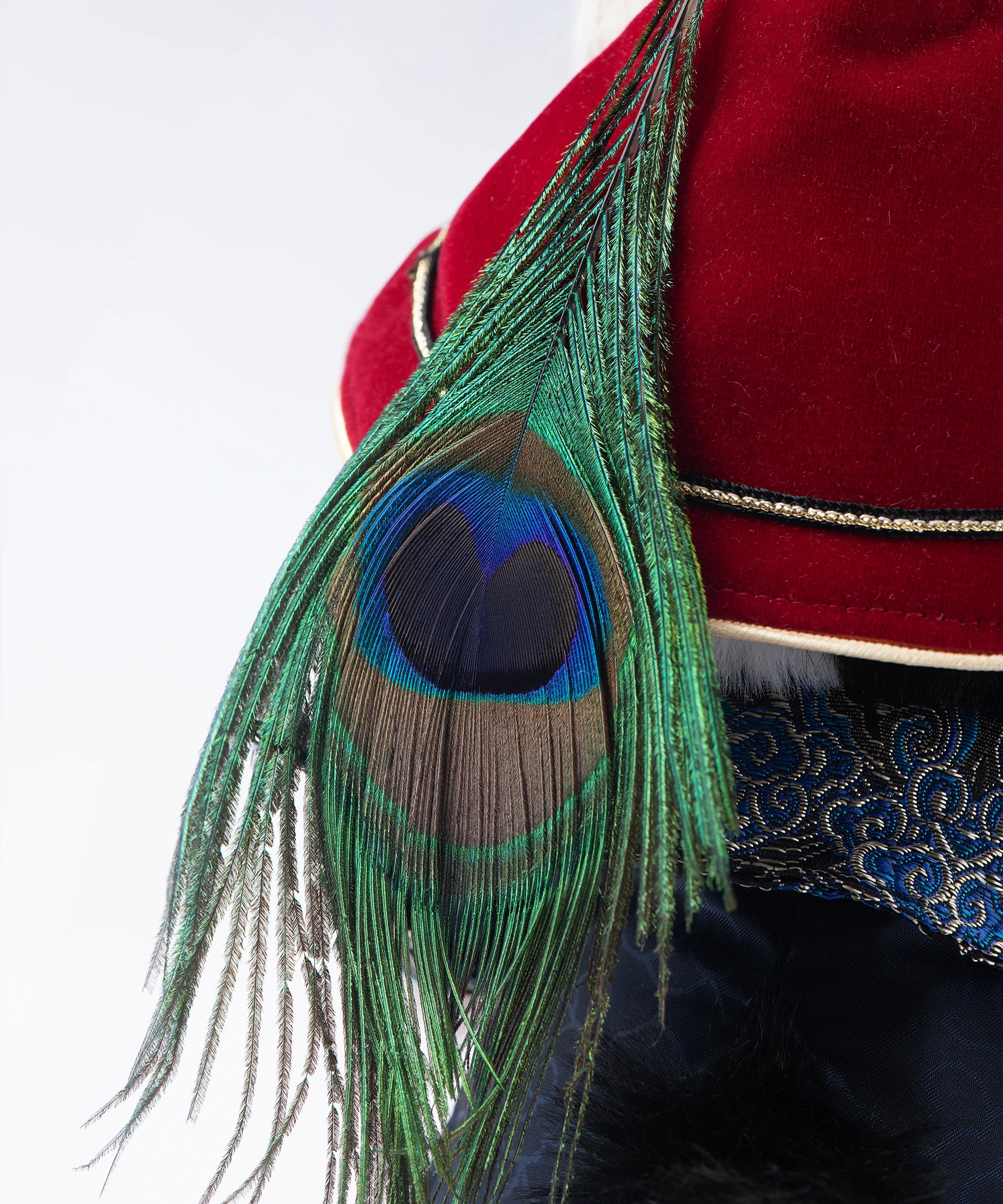 Lina Meow-Obio with Embroidered Robe & Peacock Plume-S(20cm)